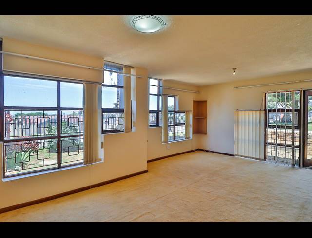 3 BEDROOM TOWNHOUSE RENTED IN BLUEWATER BAY